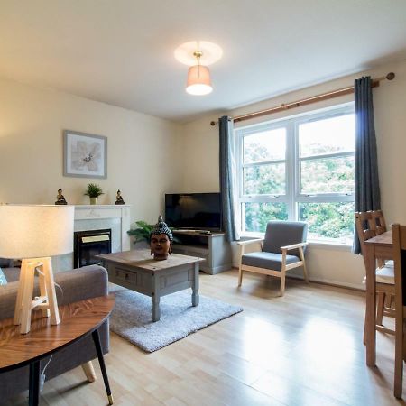 Bright & Tranquil Apartment Near City Centre With Free Parking! 에든버러 외부 사진